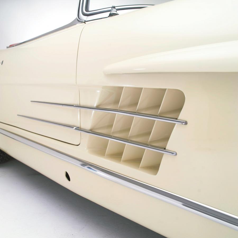  Mercedes-Benz 300 SL Roadster 1958 года  (фото 3 из 11)